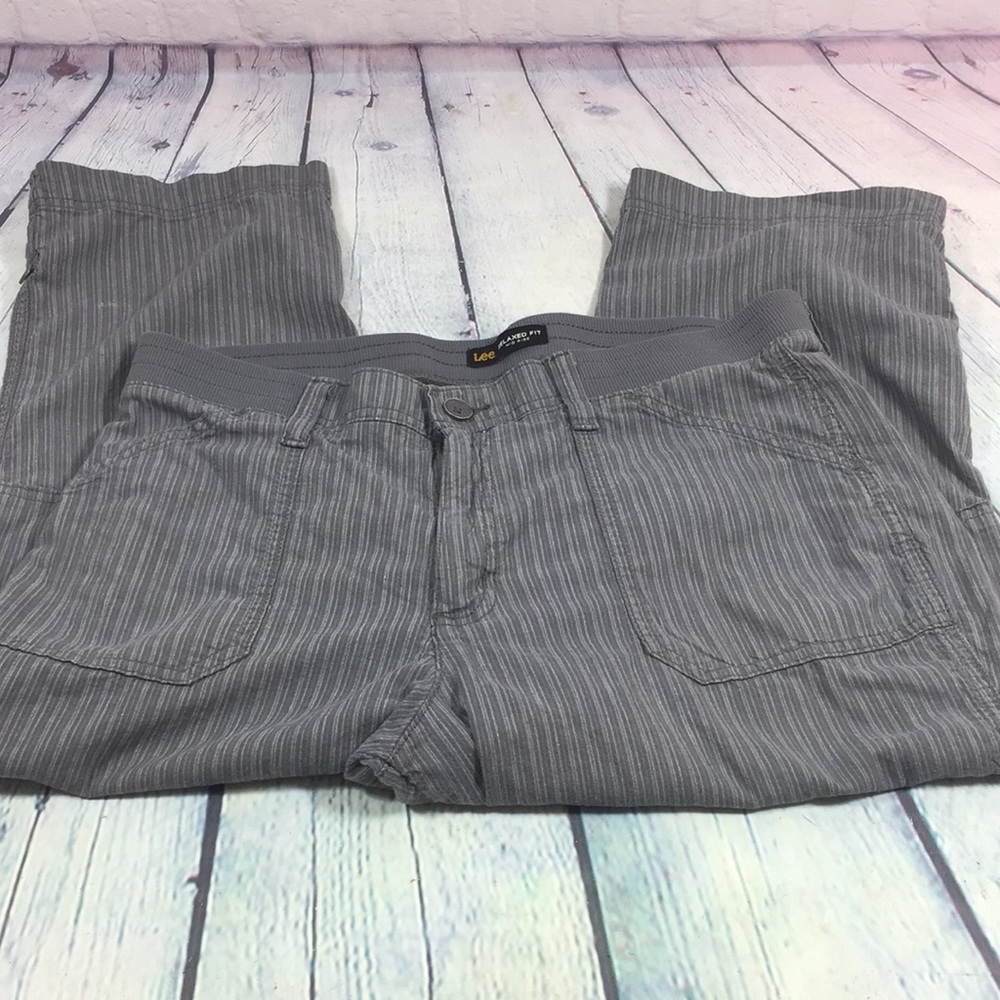 Lee Relaxed Fit Med Rise Capris Pants Size Medium